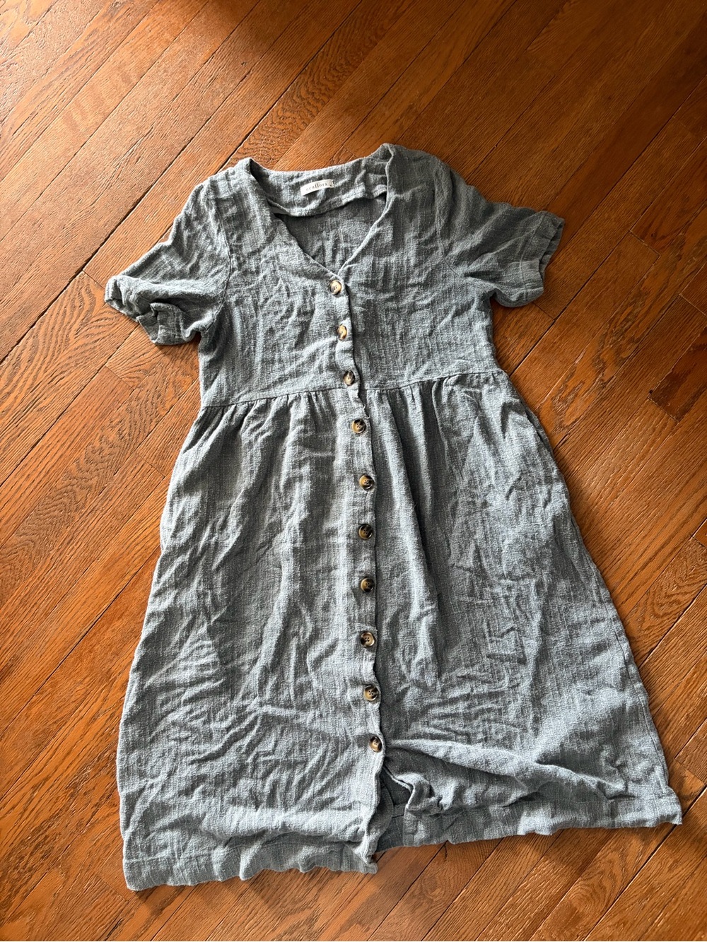 Women’s Button-Front Short Sleeve Dress in Gray - Neuflora